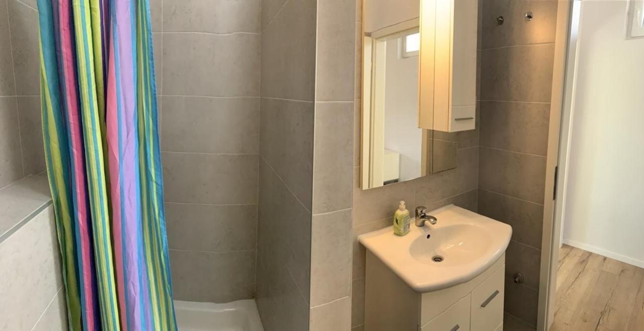 Vinka Apartment เซรเซร์ ภายนอก รูปภาพ